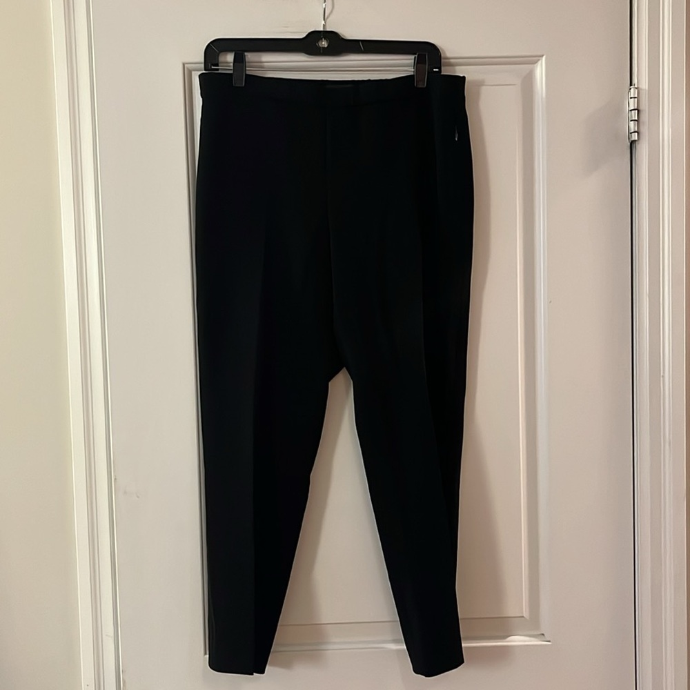 Theory basic pull on crop pants, admiral crepe. Black. Size 10.